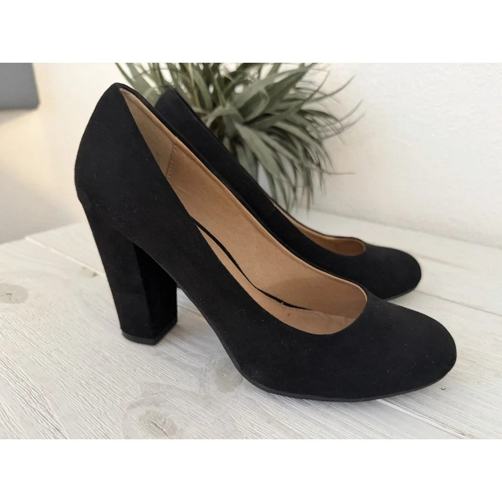 Chinese Laundry Classic Black Pumps‎ Size 8 Suede Leather 3.5